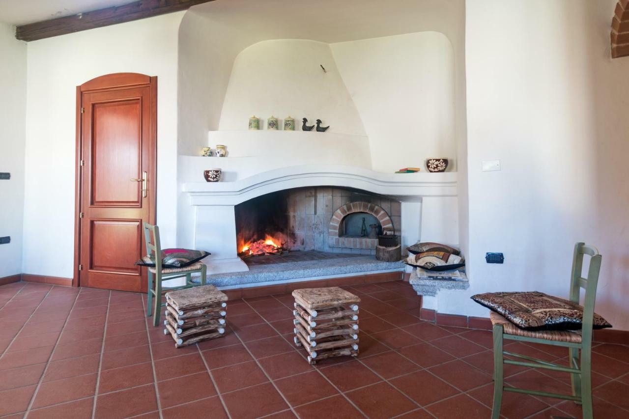 Villa Corrasi Oliena Luxury Eksteriør billede