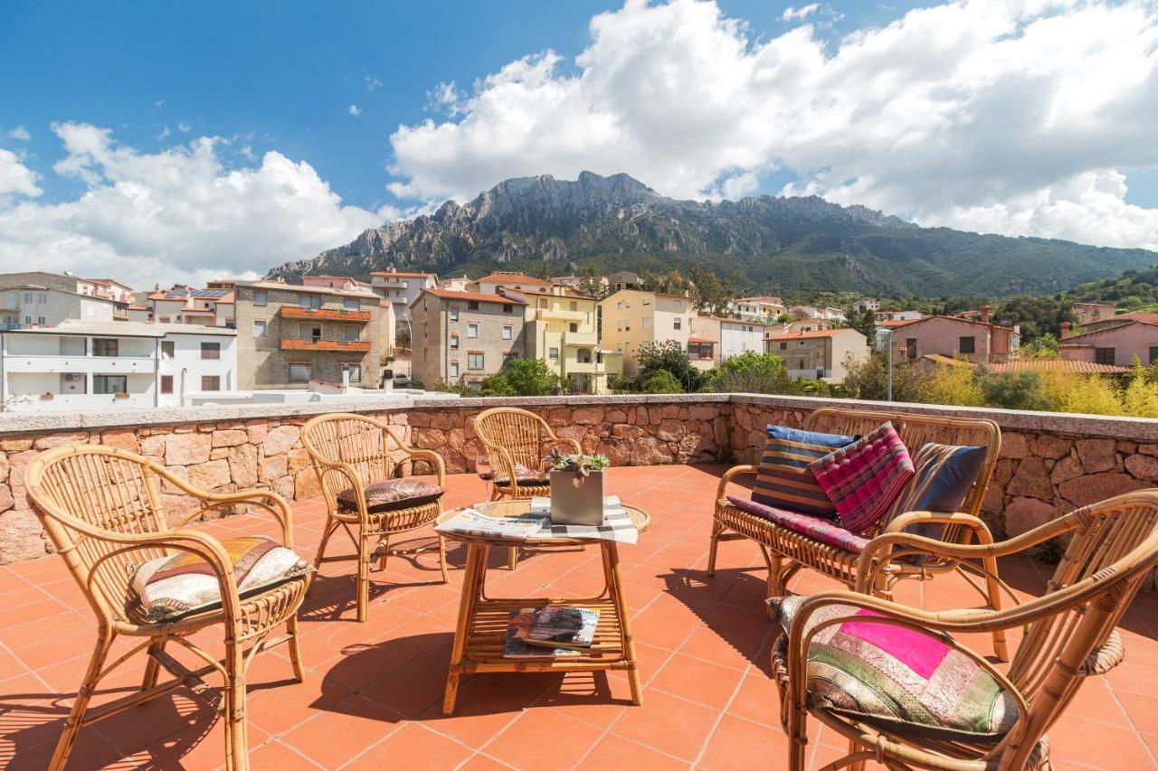 Villa Corrasi Oliena Luxury Eksteriør billede