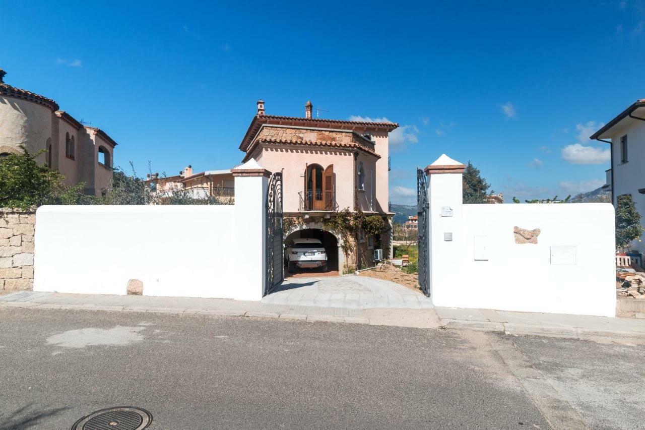 Villa Corrasi Oliena Luxury Eksteriør billede